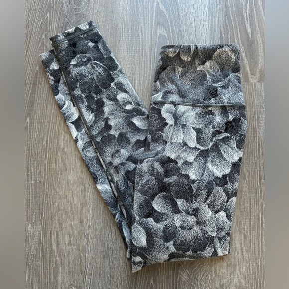 Athleta Elation Textured leggings XS - Picture 1 of 4